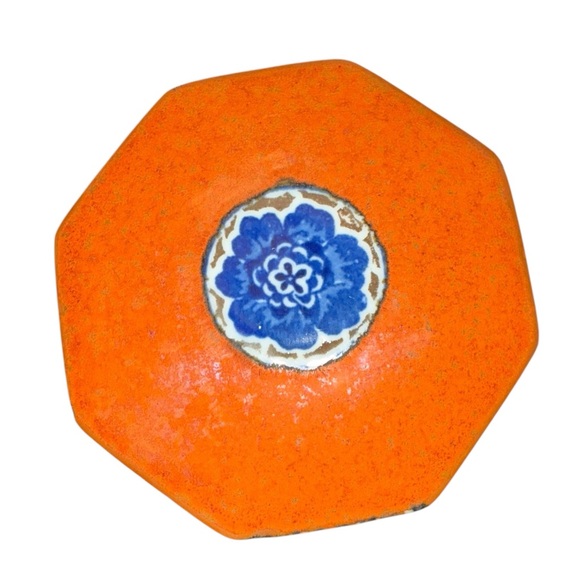 Takamasu Japan Hand Decorated Ceramic Trinket Box – Octagon Orange & Blue Floral - Picture 4 of 5